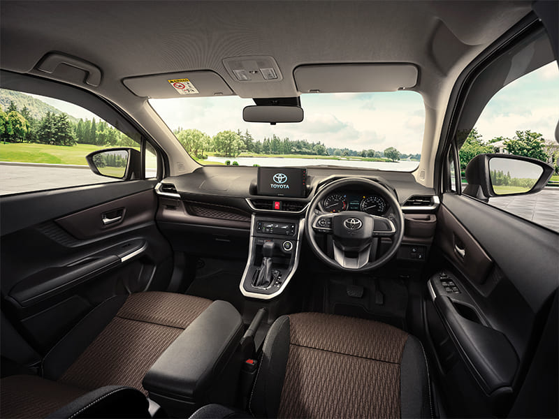 Toyota Avanza 2024 — interior